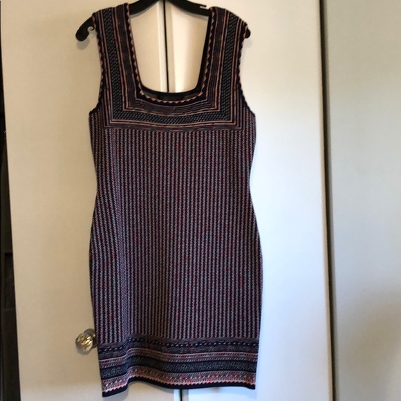 BCBGMaxAzria Dresses & Skirts - Host pick🎉NWOT BCBG dress- super stretchy